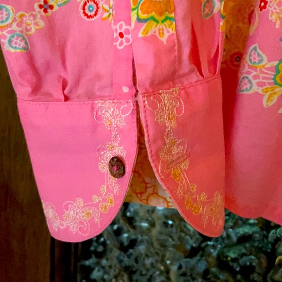 Pretty Robert Graham blouse - Picture 7 of 7